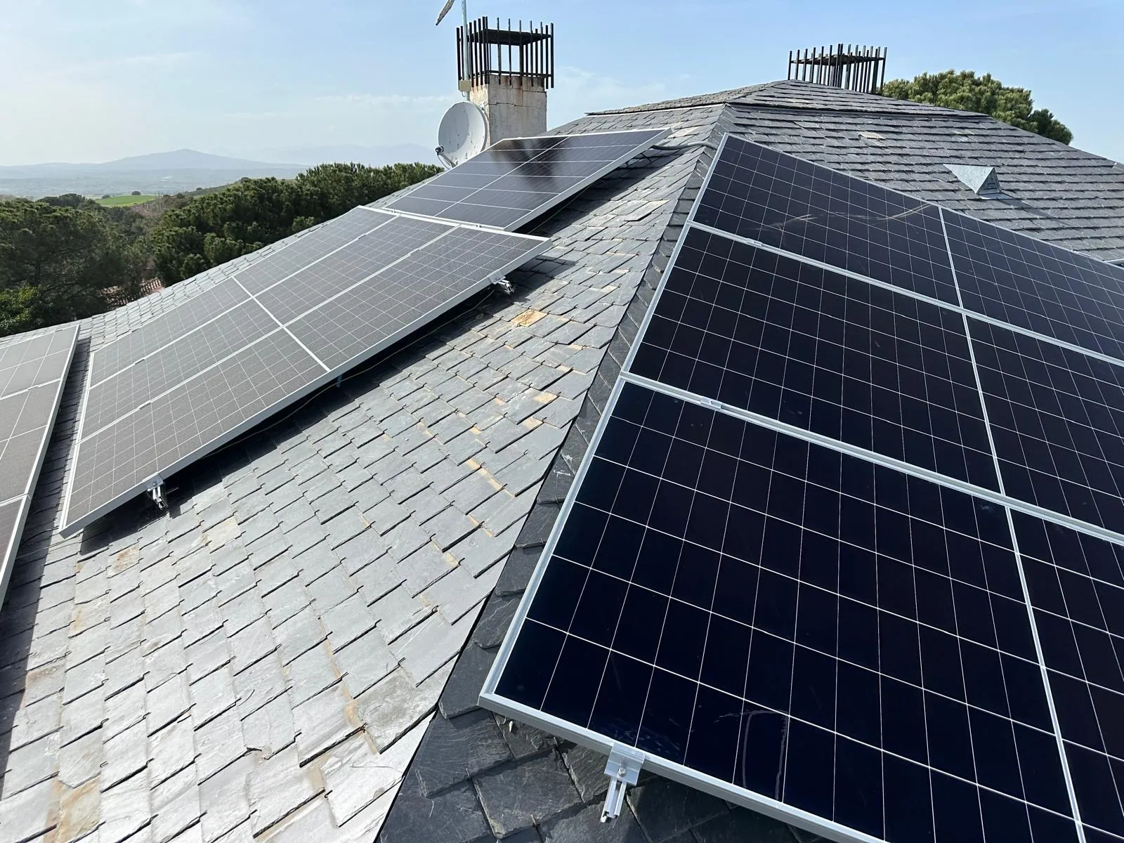 Placas solares instaladas por JT Solar en una vivienda de El Casar, Guadalajara