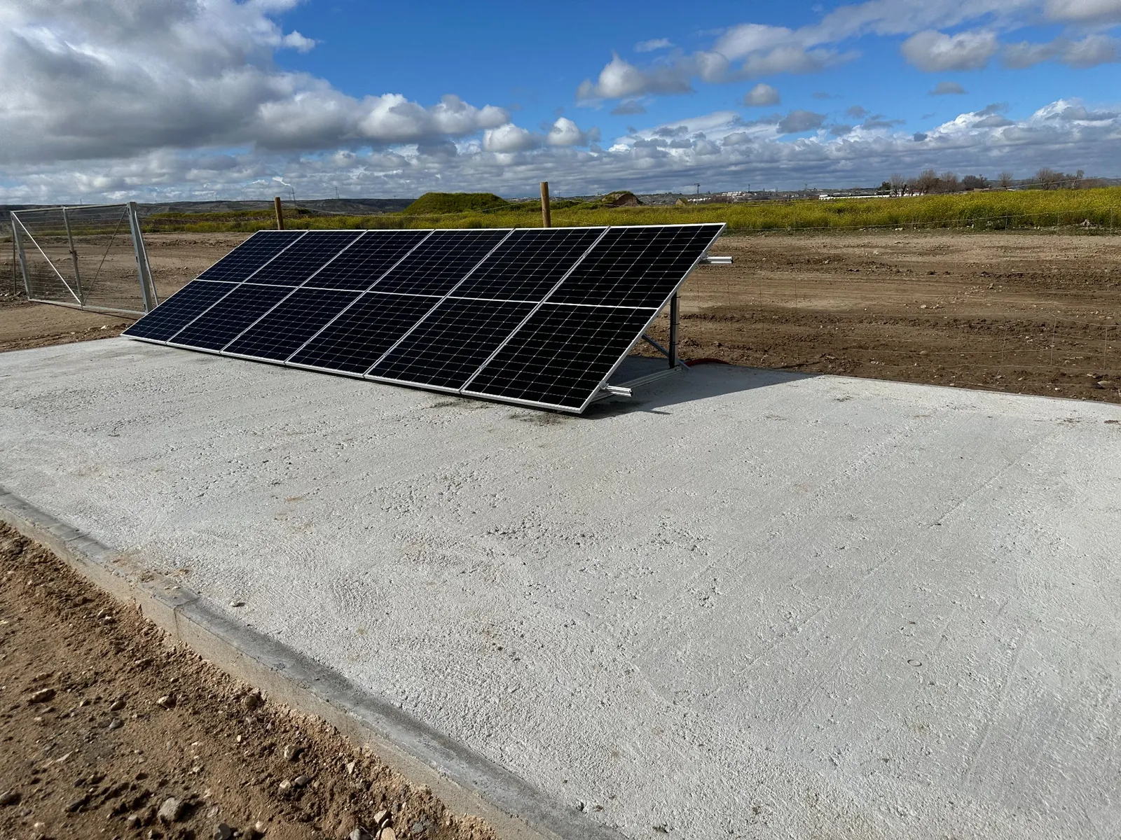 Placas solares en recinto hípico de San Martín de Valdeiglesias